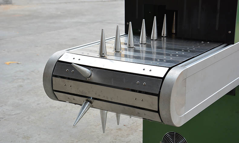 化妝瓶噴涂UV固化機(jī).jpg 化妝瓶噴涂UV固化機(jī).jpg